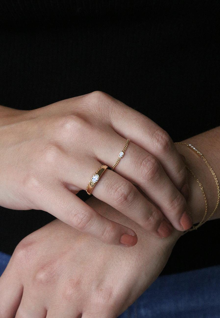Oval Diamond Chain Ring - Solid Gold