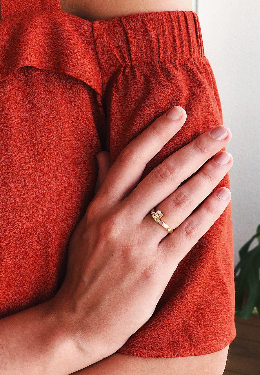 Wave Engagement Ring - Adriana Chede Jewellery