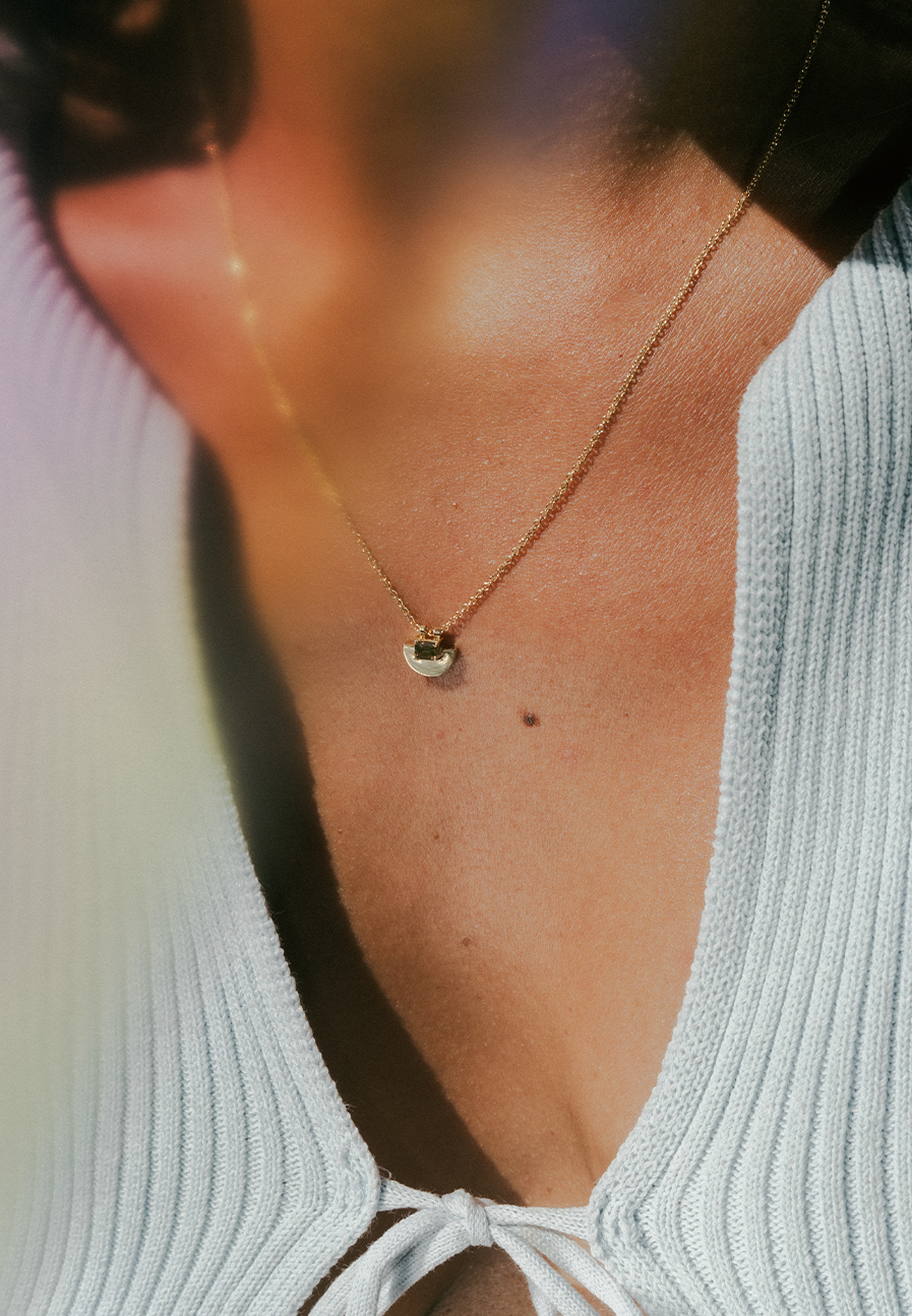 Chapter I — Horizon Necklace With Brown Baguette Diamond