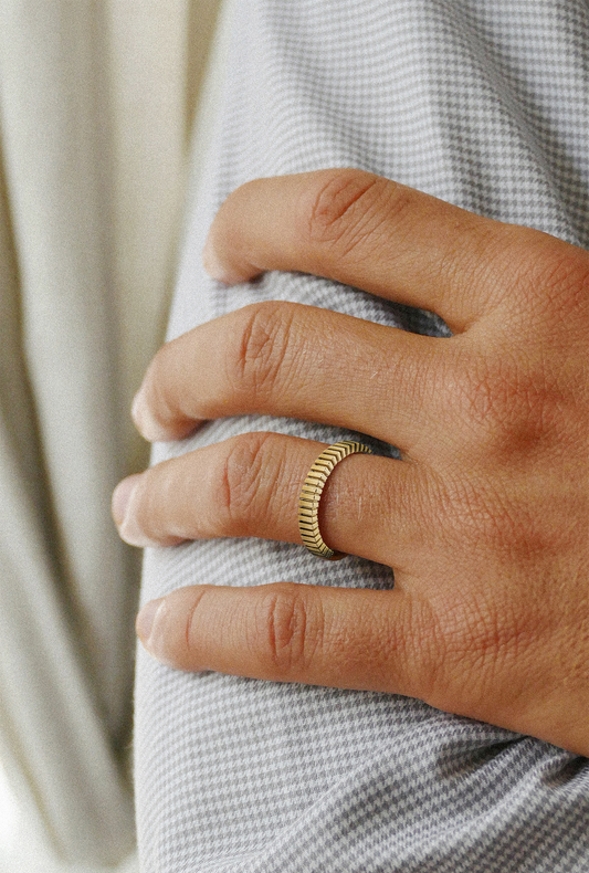 Structure Ribbed Gold Band