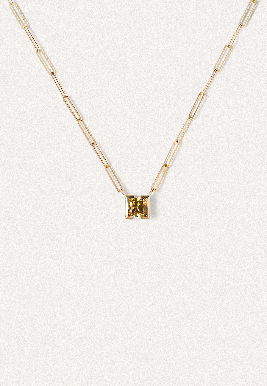 Chapter X — Solis Necklace with Brown-Yellowish Diamond