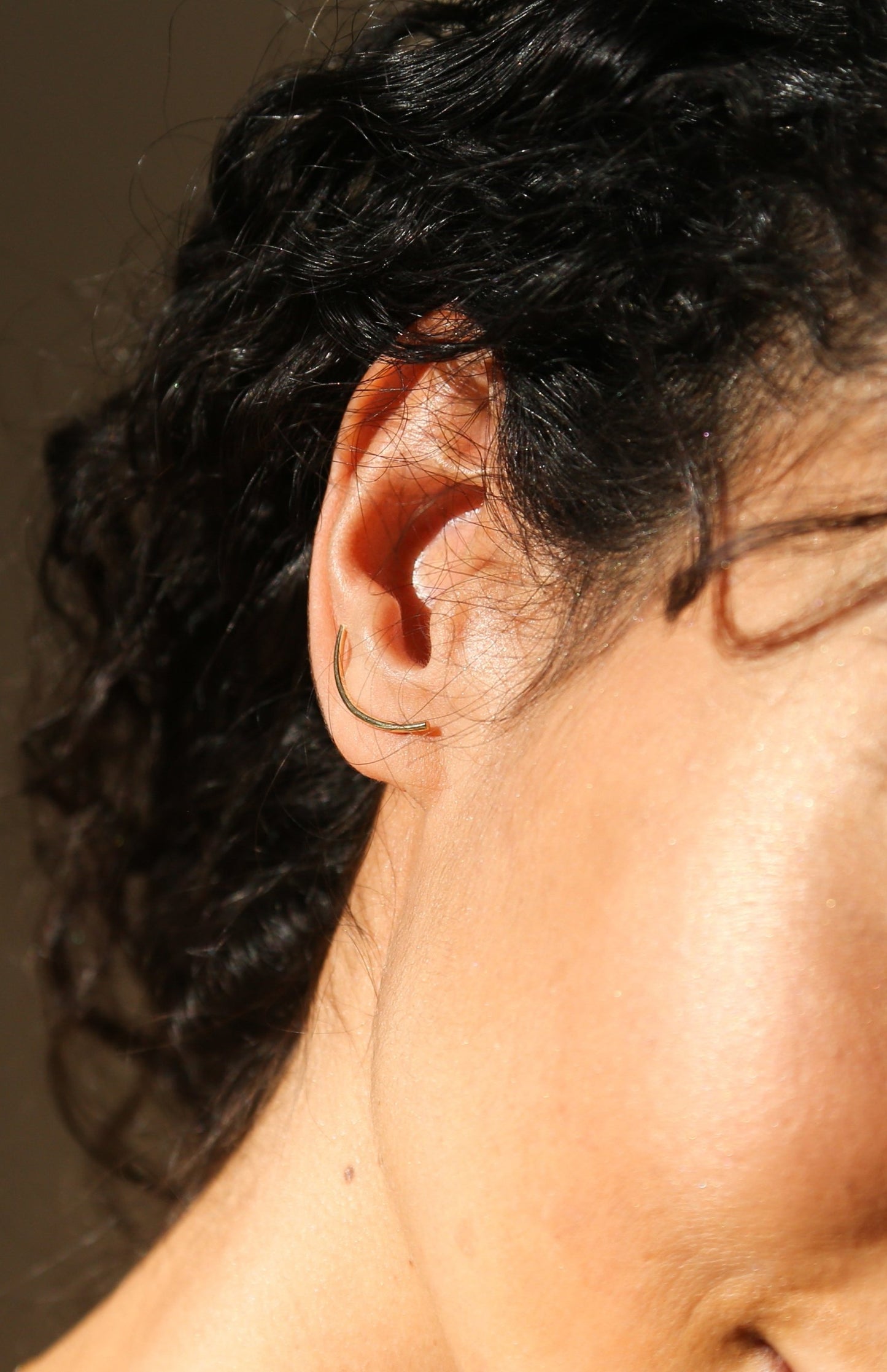Miss matched earcuff pair in solid gold