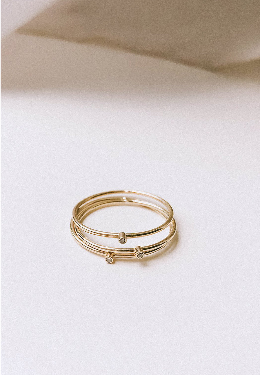 Fine gold band with diamond - Adriana Chede Jewellery