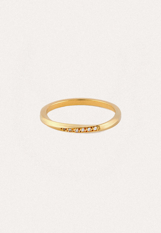 Twisted Wedding Band with little Diamonds - Adriana Chede Jewellery