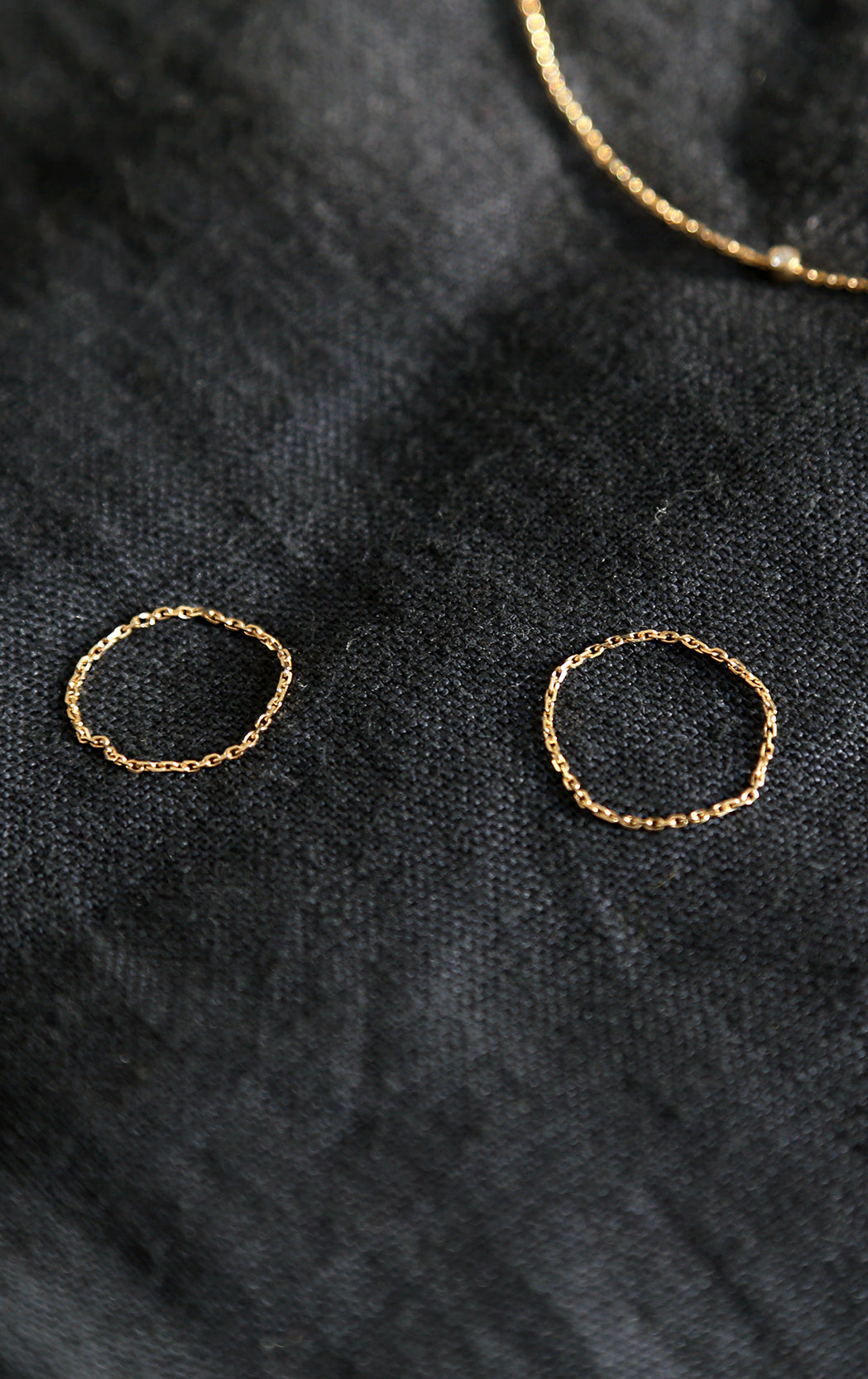 MINI CHAIN RING IN SOLID GOLD - Adriana Chede Jewellery